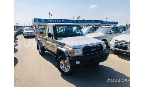 Buy Import Toyota Land Cruiser Beige Car in Import - Dubai in Central Kenya Buy Import Toyota Land Cruiser Beige Car in Import - Dubai in Central Kenya