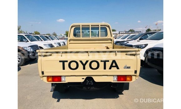 Buy Import Toyota Land Cruiser Beige Car in Import - Dubai in Central Kenya Buy Import Toyota Land Cruiser Beige Car in Import - Dubai in Central Kenya