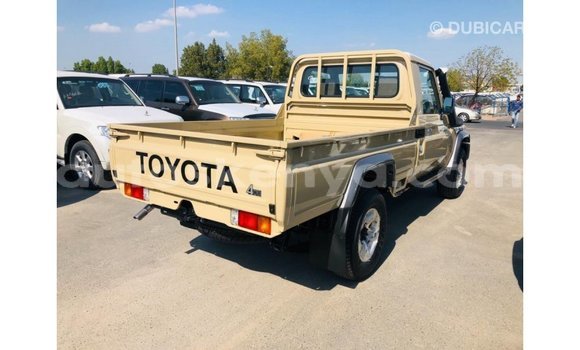 Buy Import Toyota Land Cruiser Beige Car in Import - Dubai in Central Kenya Buy Import Toyota Land Cruiser Beige Car in Import - Dubai in Central Kenya