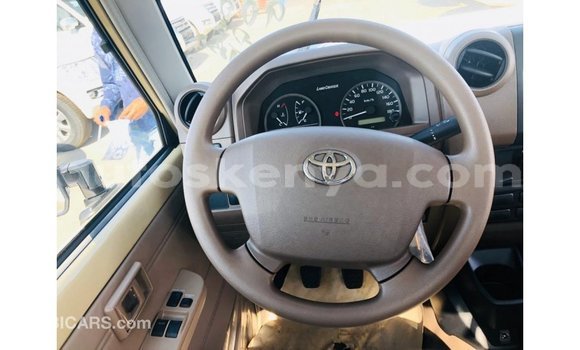 Buy Import Toyota Land Cruiser Beige Car in Import - Dubai in Central Kenya Buy Import Toyota Land Cruiser Beige Car in Import - Dubai in Central Kenya