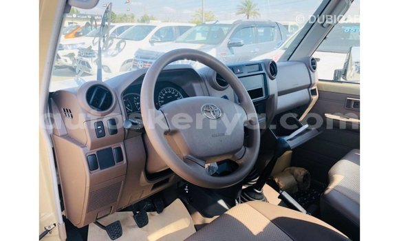 Buy Import Toyota Land Cruiser Beige Car in Import - Dubai in Central Kenya Buy Import Toyota Land Cruiser Beige Car in Import - Dubai in Central Kenya