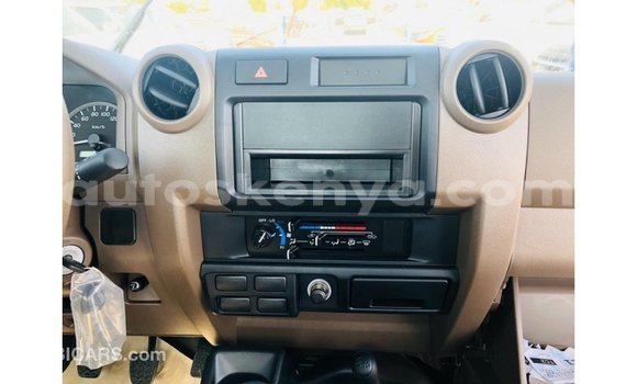 Buy Import Toyota Land Cruiser Beige Car in Import - Dubai in Central Kenya Buy Import Toyota Land Cruiser Beige Car in Import - Dubai in Central Kenya