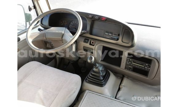 Nunua Imported Toyota Coaster Nyeupe Gari ndani ya Import - Dubai nchini Kati Kenya Nunua Imported Toyota Coaster Nyeupe Gari ndani ya Import - Dubai nchini Kati Kenya