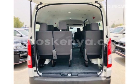 Buy Import Toyota Hiace White Car in Import - Dubai in Central Kenya Buy Import Toyota Hiace White Car in Import - Dubai in Central Kenya