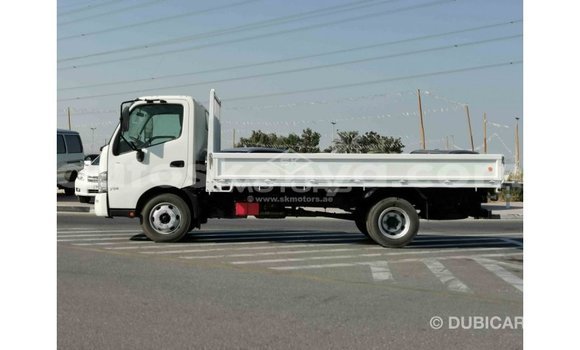 Buy Import Hino 300 Series White Truck in Import - Dubai in Central Kenya Buy Import Hino 300 Series White Truck in Import - Dubai in Central Kenya