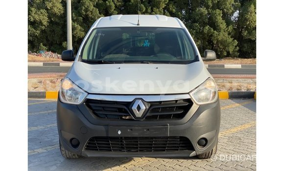 Imported Renault 6 White Makiinaa iti Import - Dubai keessatti Central Kenya keessatti Imported Renault 6 White Makiinaa iti Import - Dubai keessatti Central Kenya keessatti