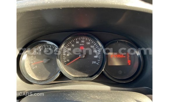 Imported Renault 6 White Makiinaa iti Import - Dubai keessatti Central Kenya keessatti Imported Renault 6 White Makiinaa iti Import - Dubai keessatti Central Kenya keessatti