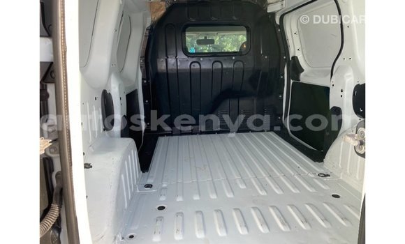 Imported Renault 6 White Makiinaa iti Import - Dubai keessatti Central Kenya keessatti Imported Renault 6 White Makiinaa iti Import - Dubai keessatti Central Kenya keessatti