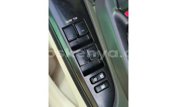Buy Import Toyota Land Cruiser White Car in Import - Dubai in Central Kenya Buy Import Toyota Land Cruiser White Car in Import - Dubai in Central Kenya