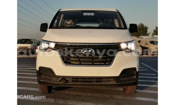 Nunua Imported Hyundai Chorus Nyeupe Lori ndani ya Import - Dubai nchini Kati Kenya Nunua Imported Hyundai Chorus Nyeupe Lori ndani ya Import - Dubai nchini Kati Kenya