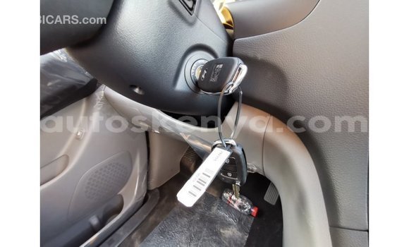 Nunua Imported Hyundai Chorus Nyeupe Lori ndani ya Import - Dubai nchini Kati Kenya Nunua Imported Hyundai Chorus Nyeupe Lori ndani ya Import - Dubai nchini Kati Kenya