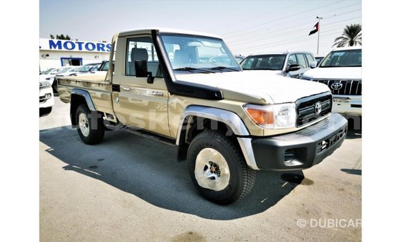 Buy Import Toyota Land Cruiser Beige Car in Import - Dubai in Central Kenya Buy Import Toyota Land Cruiser Beige Car in Import - Dubai in Central Kenya