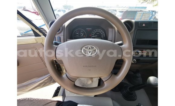 Buy Import Toyota Land Cruiser Beige Car in Import - Dubai in Central Kenya Buy Import Toyota Land Cruiser Beige Car in Import - Dubai in Central Kenya