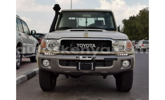 Nunua Imported Toyota Land Cruiser Beige Gari ndani ya Import - Dubai nchini Kati Kenya Nunua Imported Toyota Land Cruiser Beige Gari ndani ya Import - Dubai nchini Kati Kenya