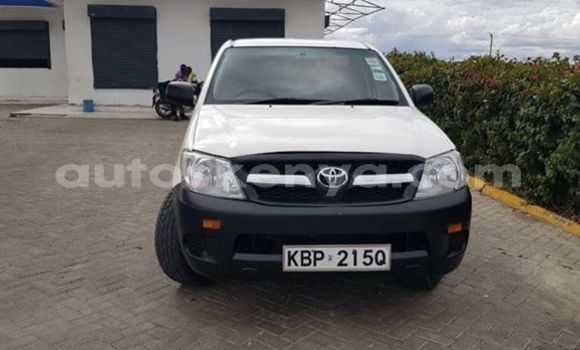 Buy Used Toyota Hilux White Car in Nairobi in Nairobi Buy Used Toyota Hilux White Car in Nairobi in Nairobi