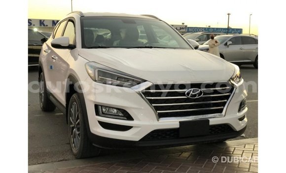 Nunua Imported Hyundai Tucson Nyeupe Gari ndani ya Import - Dubai nchini Kati Kenya Nunua Imported Hyundai Tucson Nyeupe Gari ndani ya Import - Dubai nchini Kati Kenya