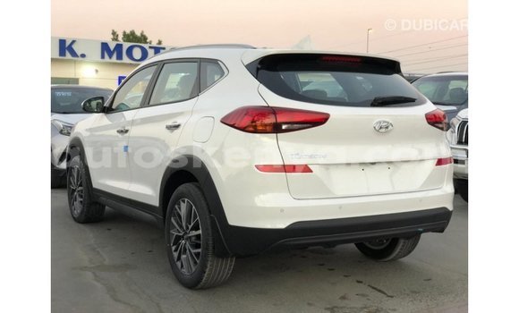 Nunua Imported Hyundai Tucson Nyeupe Gari ndani ya Import - Dubai nchini Kati Kenya Nunua Imported Hyundai Tucson Nyeupe Gari ndani ya Import - Dubai nchini Kati Kenya