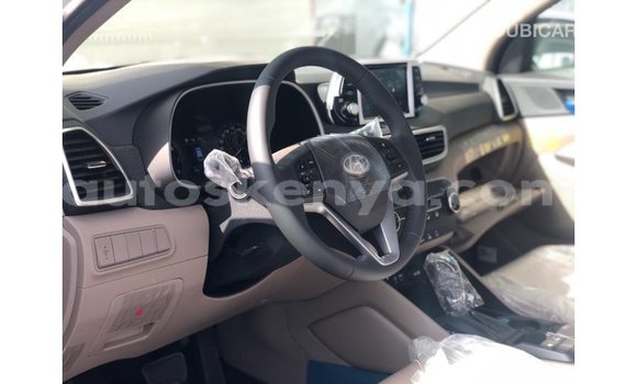 Nunua Imported Hyundai Tucson Nyeupe Gari ndani ya Import - Dubai nchini Kati Kenya Nunua Imported Hyundai Tucson Nyeupe Gari ndani ya Import - Dubai nchini Kati Kenya