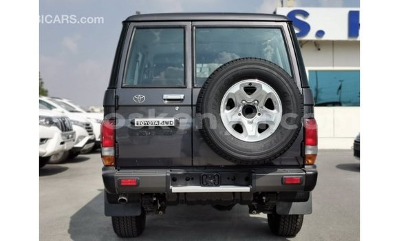 Nunua Imported Toyota Land Cruiser Nyingine Gari ndani ya Import - Dubai nchini Kati Kenya Nunua Imported Toyota Land Cruiser Nyingine Gari ndani ya Import - Dubai nchini Kati Kenya