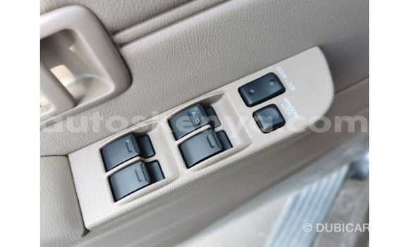 Nunua Imported Toyota Land Cruiser Nyingine Gari ndani ya Import - Dubai nchini Kati Kenya Nunua Imported Toyota Land Cruiser Nyingine Gari ndani ya Import - Dubai nchini Kati Kenya