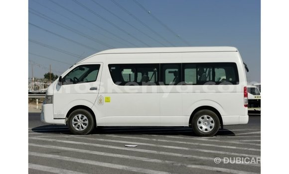 Buy Import Toyota Hiace White Car in Import - Dubai in Central Kenya Buy Import Toyota Hiace White Car in Import - Dubai in Central Kenya