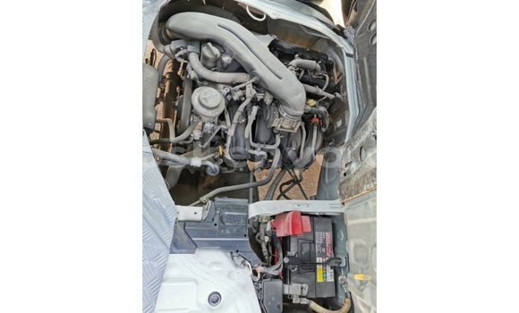 Buy Import Toyota Hiace White Car in Import - Dubai in Central Kenya Buy Import Toyota Hiace White Car in Import - Dubai in Central Kenya