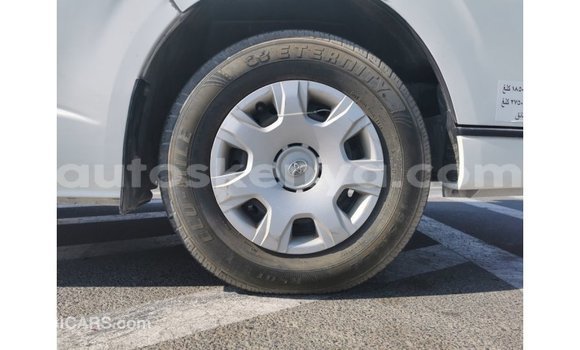 Buy Import Toyota Hiace White Car in Import - Dubai in Central Kenya Buy Import Toyota Hiace White Car in Import - Dubai in Central Kenya
