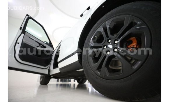 Buy Import Land Rover Range Rover White Car in Import - Dubai in Central Kenya Buy Import Land Rover Range Rover White Car in Import - Dubai in Central Kenya