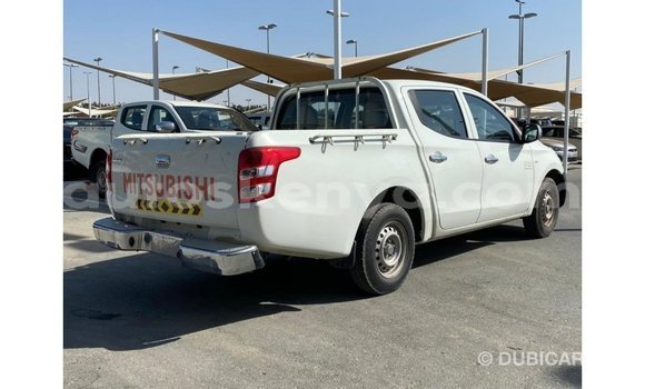 Buy Import Mitsubishi L200 White Car in Import - Dubai in Central Kenya Buy Import Mitsubishi L200 White Car in Import - Dubai in Central Kenya