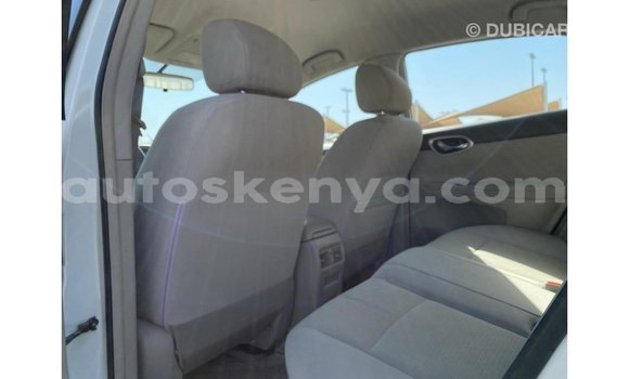 Nunua Imported Nissan Sentra Nyeupe Gari ndani ya Import - Dubai nchini Kati Kenya Nunua Imported Nissan Sentra Nyeupe Gari ndani ya Import - Dubai nchini Kati Kenya