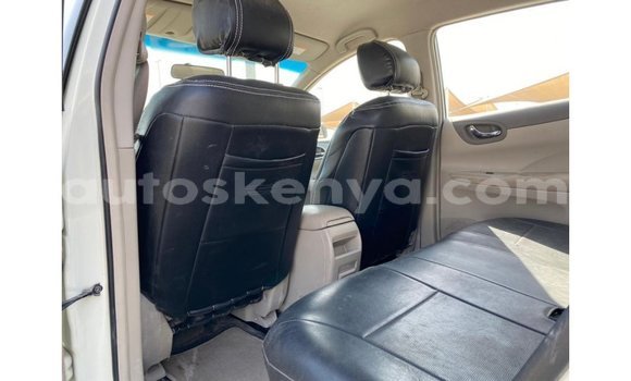 Buy Import Nissan 350Z White Car in Import - Dubai in Central Kenya Buy Import Nissan 350Z White Car in Import - Dubai in Central Kenya