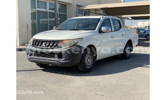Nunua Imported Mitsubishi L200 Nyeupe Gari ndani ya Import - Dubai nchini Kati Kenya Nunua Imported Mitsubishi L200 Nyeupe Gari ndani ya Import - Dubai nchini Kati Kenya