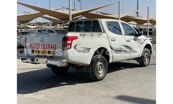 Buy Import Mitsubishi L200 White Car in Import - Dubai in Central Kenya Buy Import Mitsubishi L200 White Car in Import - Dubai in Central Kenya