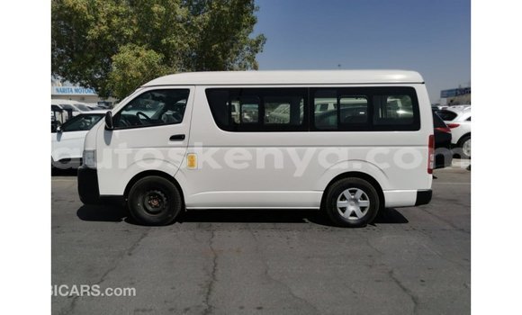 Imported Toyota Hiace White Makiinaa iti Import - Dubai keessatti Central Kenya keessatti Imported Toyota Hiace White Makiinaa iti Import - Dubai keessatti Central Kenya keessatti