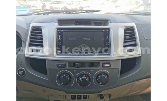 Nunua Imported Toyota Fortuner Nyeupe Gari ndani ya Import - Dubai nchini Kati Kenya Nunua Imported Toyota Fortuner Nyeupe Gari ndani ya Import - Dubai nchini Kati Kenya