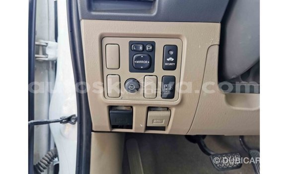 Nunua Imported Toyota Fortuner Nyeupe Gari ndani ya Import - Dubai nchini Kati Kenya Nunua Imported Toyota Fortuner Nyeupe Gari ndani ya Import - Dubai nchini Kati Kenya