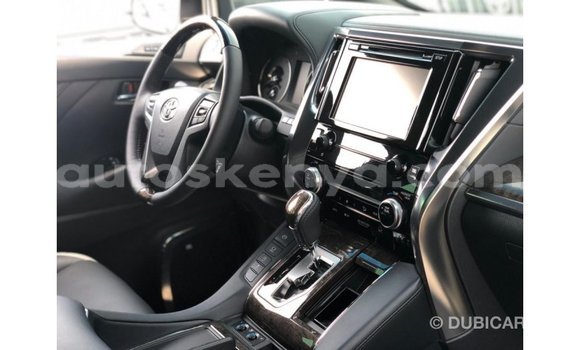Imported Toyota Alphard White Makiinaa iti Import - Dubai keessatti Central Kenya keessatti Imported Toyota Alphard White Makiinaa iti Import - Dubai keessatti Central Kenya keessatti