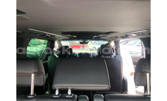 Imported Toyota Alphard White Makiinaa iti Import - Dubai keessatti Central Kenya keessatti Imported Toyota Alphard White Makiinaa iti Import - Dubai keessatti Central Kenya keessatti