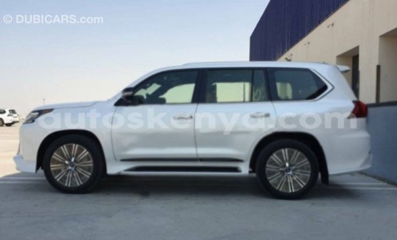 Imported Lexus LX White Makiinaa iti Import - Dubai keessatti Central Kenya keessatti Imported Lexus LX White Makiinaa iti Import - Dubai keessatti Central Kenya keessatti