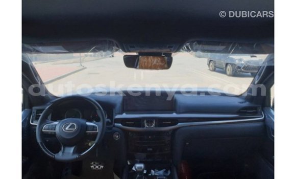 Imported Lexus LX White Makiinaa iti Import - Dubai keessatti Central Kenya keessatti Imported Lexus LX White Makiinaa iti Import - Dubai keessatti Central Kenya keessatti