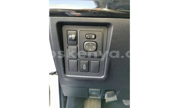 Nunua Imported Toyota Prado Nyeupe Gari ndani ya Import - Dubai nchini Kati Kenya Nunua Imported Toyota Prado Nyeupe Gari ndani ya Import - Dubai nchini Kati Kenya