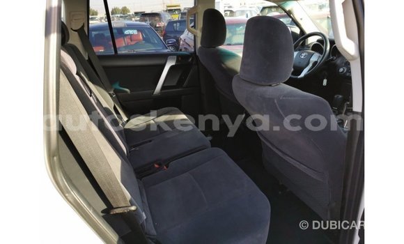 Nunua Imported Toyota Prado Nyeupe Gari ndani ya Import - Dubai nchini Kati Kenya Nunua Imported Toyota Prado Nyeupe Gari ndani ya Import - Dubai nchini Kati Kenya