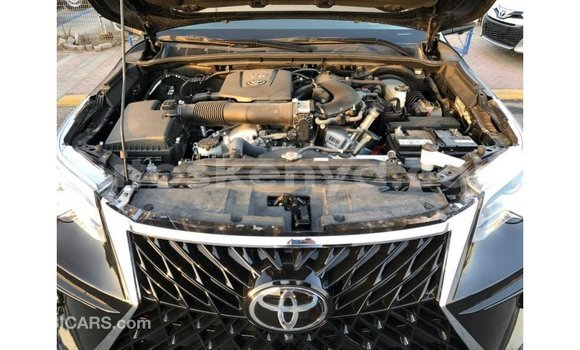 Nunua Imported Toyota Fortuner Nyeusi Gari ndani ya Import - Dubai nchini Kati Kenya Nunua Imported Toyota Fortuner Nyeusi Gari ndani ya Import - Dubai nchini Kati Kenya