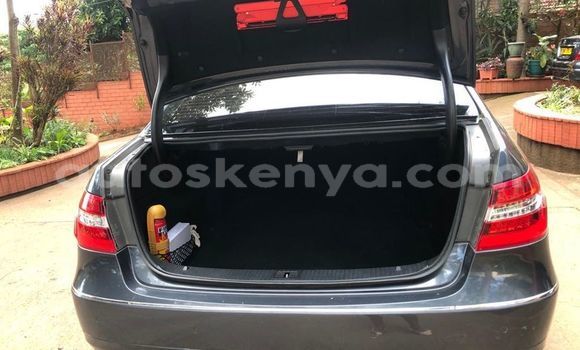 Oofamaa Mercedes‒Benz E–Class Black Makiinaa iti Nairobi keessatti Nairobi keessatti Oofamaa Mercedes‒Benz E–Class Black Makiinaa iti Nairobi keessatti Nairobi keessatti