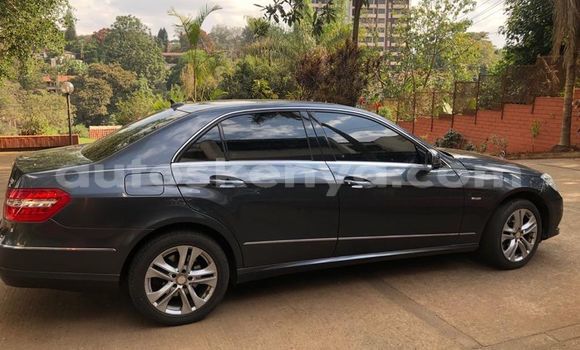 Oofamaa Mercedes‒Benz E–Class Black Makiinaa iti Nairobi keessatti Nairobi keessatti Oofamaa Mercedes‒Benz E–Class Black Makiinaa iti Nairobi keessatti Nairobi keessatti