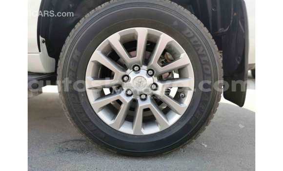 Buy Import Toyota Prado White Car in Import - Dubai in Central Kenya Buy Import Toyota Prado White Car in Import - Dubai in Central Kenya