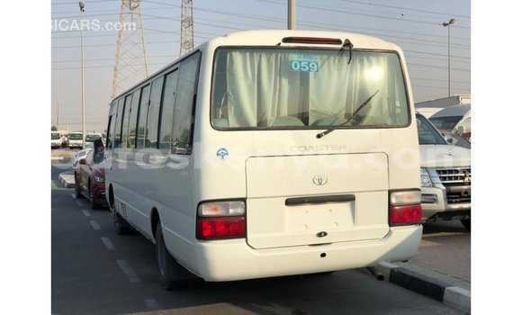 Nunua Imported Toyota Coaster Nyeupe Gari ndani ya Import - Dubai nchini Kati Kenya Nunua Imported Toyota Coaster Nyeupe Gari ndani ya Import - Dubai nchini Kati Kenya