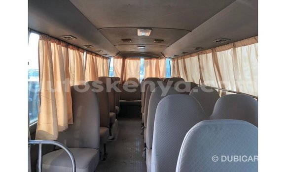 Nunua Imported Toyota Coaster Nyeupe Gari ndani ya Import - Dubai nchini Kati Kenya Nunua Imported Toyota Coaster Nyeupe Gari ndani ya Import - Dubai nchini Kati Kenya