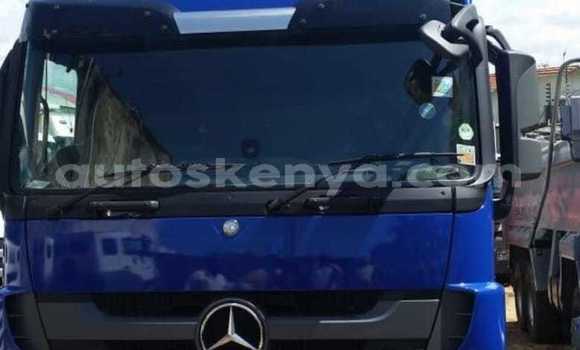 Imported Mercedes‒Benz Truck Blue Netiree iti Nairobi keessatti Nairobi keessatti