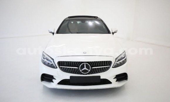 Nunua Imported Mercedes‒Benz 600 Nyeupe Gari ndani ya Import - Dubai nchini Kati Kenya Nunua Imported Mercedes‒Benz 600 Nyeupe Gari ndani ya Import - Dubai nchini Kati Kenya